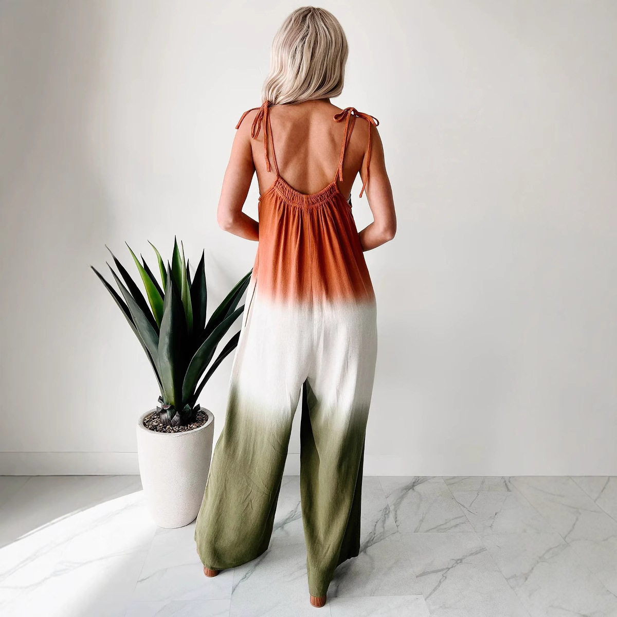 Women pleated strapless camisole jumpsuit抽褶抹胸吊带连体裤