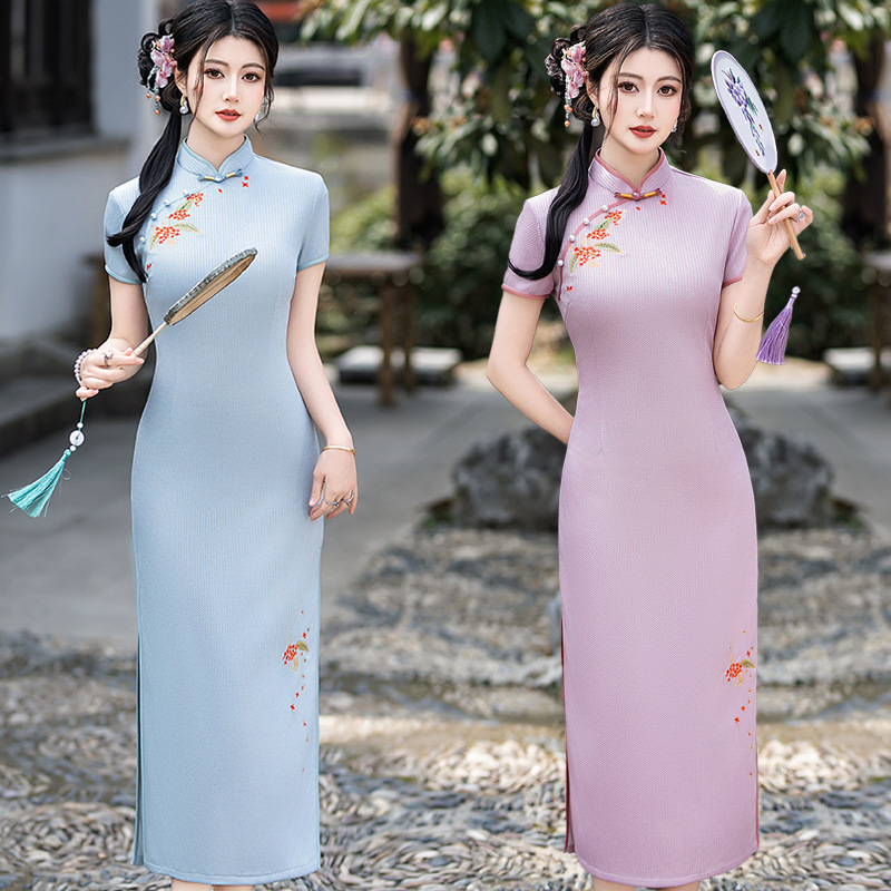 蔓楼兰官方逸红颜独特漂亮古棠精裁国际大牌旗袍先生崔万志旗舰店