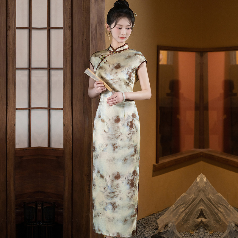 蔓楼兰官方逸红颜独特漂亮千子小姐国际大牌旗袍先生崔万志旗舰店