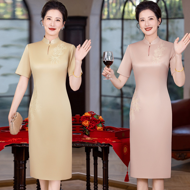 蔓楼兰官方逸红颜川黛半枫荷梦至超国际大牌旗袍先生崔万志旗舰店