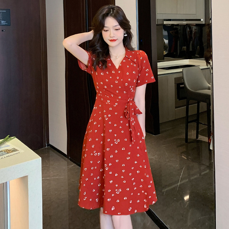 实拍大码红色连衣女梨型身材胖mm子显瘦裙夏季A字裙通勤短袖高腰