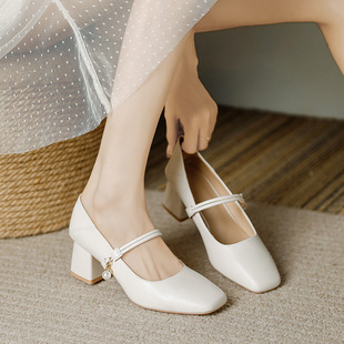 女中跟浅口5cm软皮单鞋 真皮米白色方头粗跟一字带玛丽珍高跟鞋