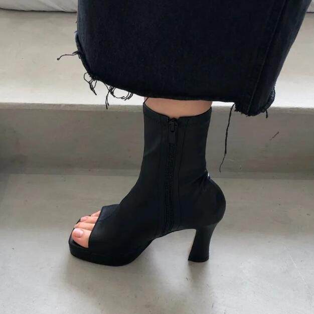 韩国东大门女鞋代购欧美风侧拉链弹力皮包脚粗跟防水台鱼嘴凉鞋女