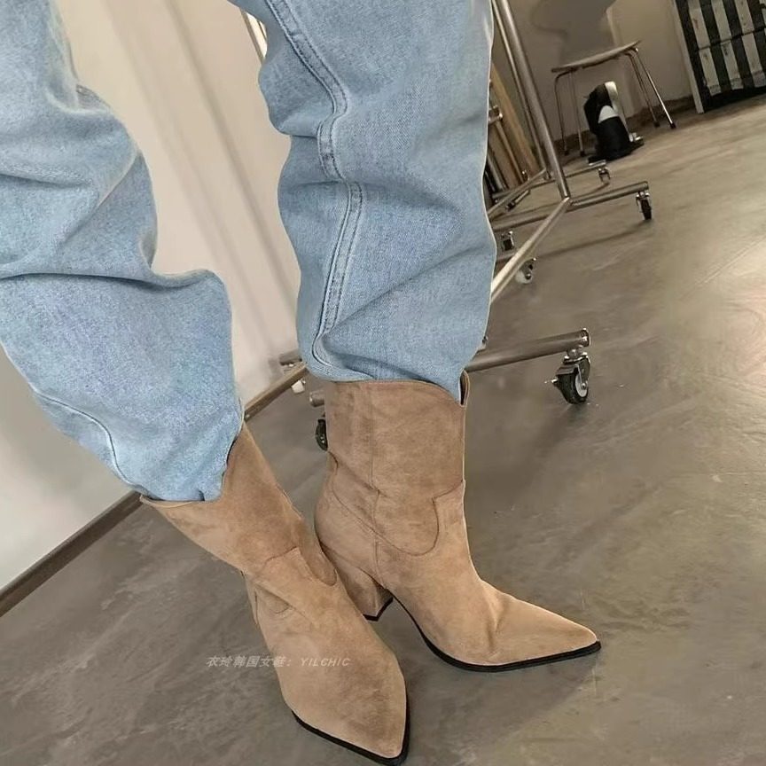 衣玲韩国尖头堆堆靴女新款麂皮短筒靴浅棕色复古西部靴粗跟短靴
