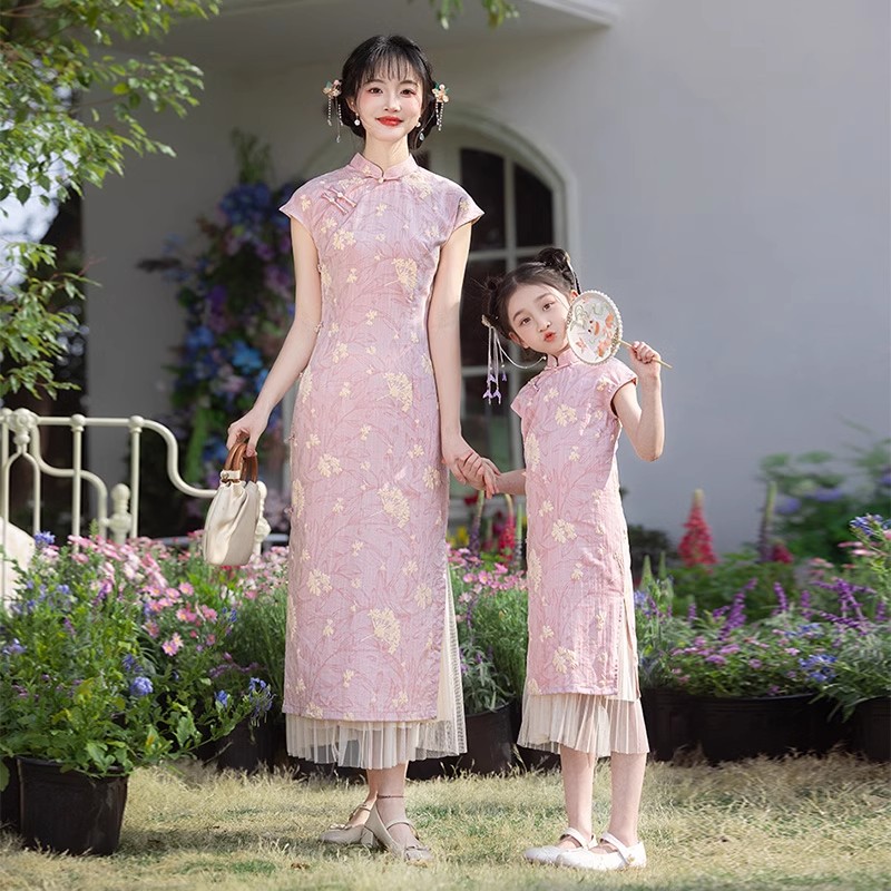 亲子旗袍母女装2025新款儿童中式改良旗袍礼服日常可穿透气连衣裙