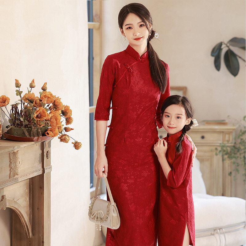 亲子旗袍母女装修身2022秋新款儿童喜庆礼服民族风连衣裙子蕾丝