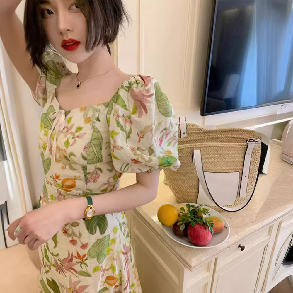 法式复古碎花方领茶歇连衣裙