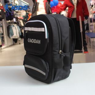 乔丹儿童双肩包2025新款男童女童小学生书包轻便减负背包T3530104