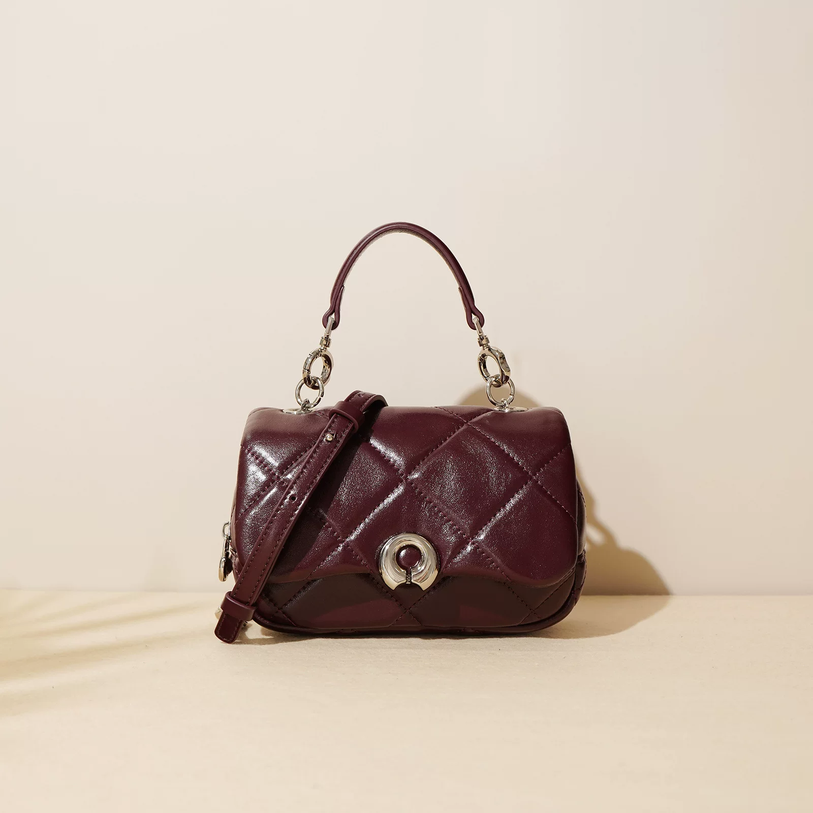 One-shoulder bag with diamond pattern, shoulder bag, french style