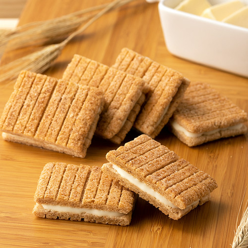 日本白巧克力夹心焦糖酥脆饼干