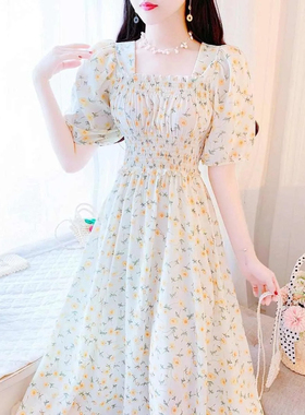 大码女装遮肚减龄小清新碎花裙子夏季胖MM收腰气质方领初恋连衣裙