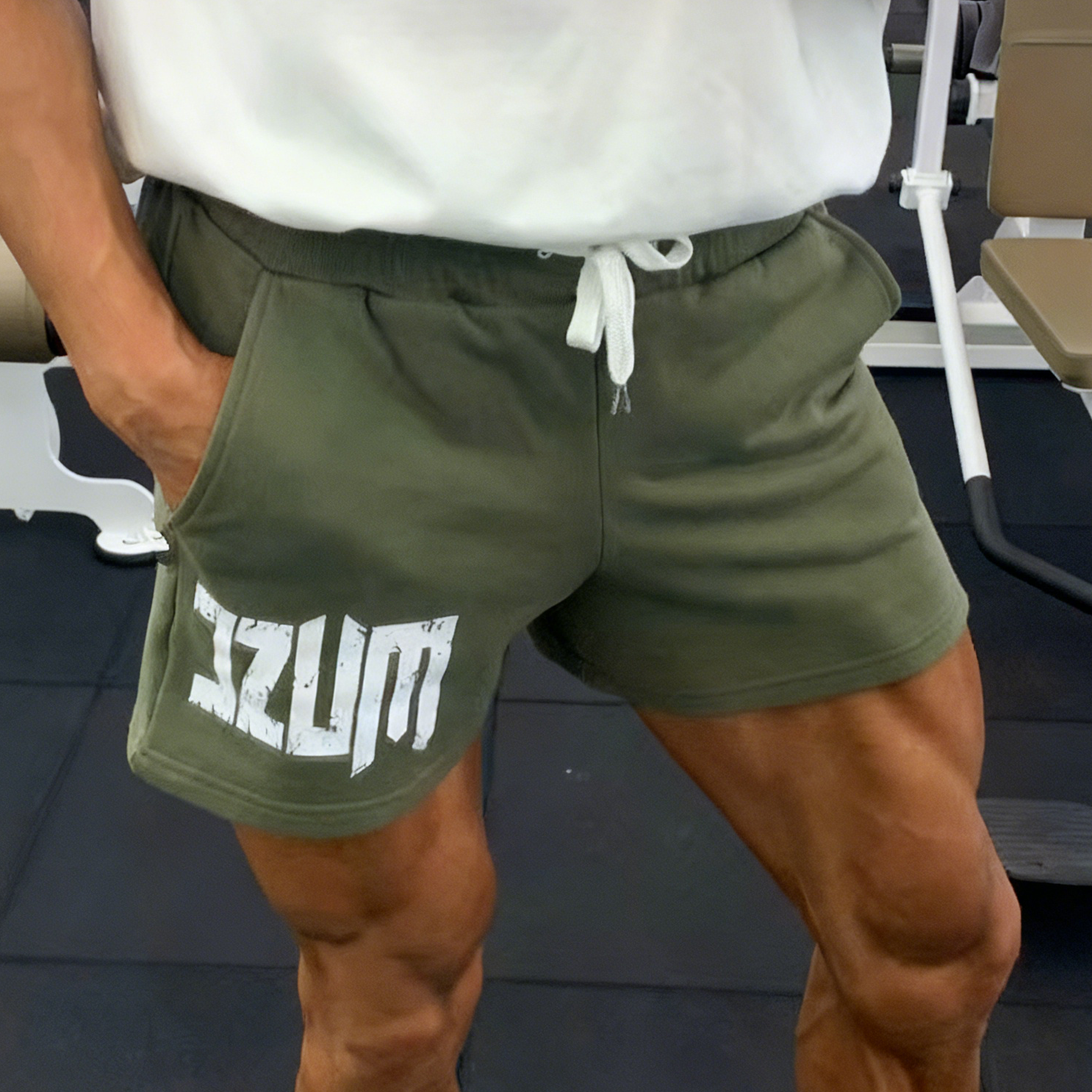 军绿色健身三分短裤美式休闲运动训练深蹲裤男夏季透气四分篮球裤