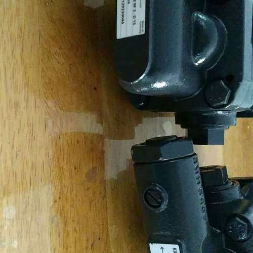 供应KF12 RF 2-D15 齿轮泵