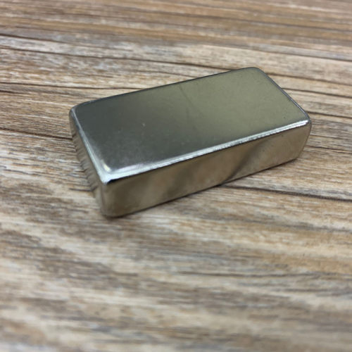 N52高性能强磁铁38*25*8毫米 擦玻璃机用超强磁铁 长方体强力磁铁
