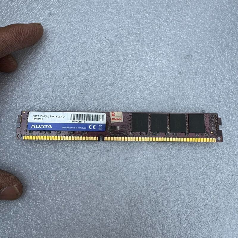 议价威刚ddr3 内存8g单条 1600频率，刚刚拆机下来的实物