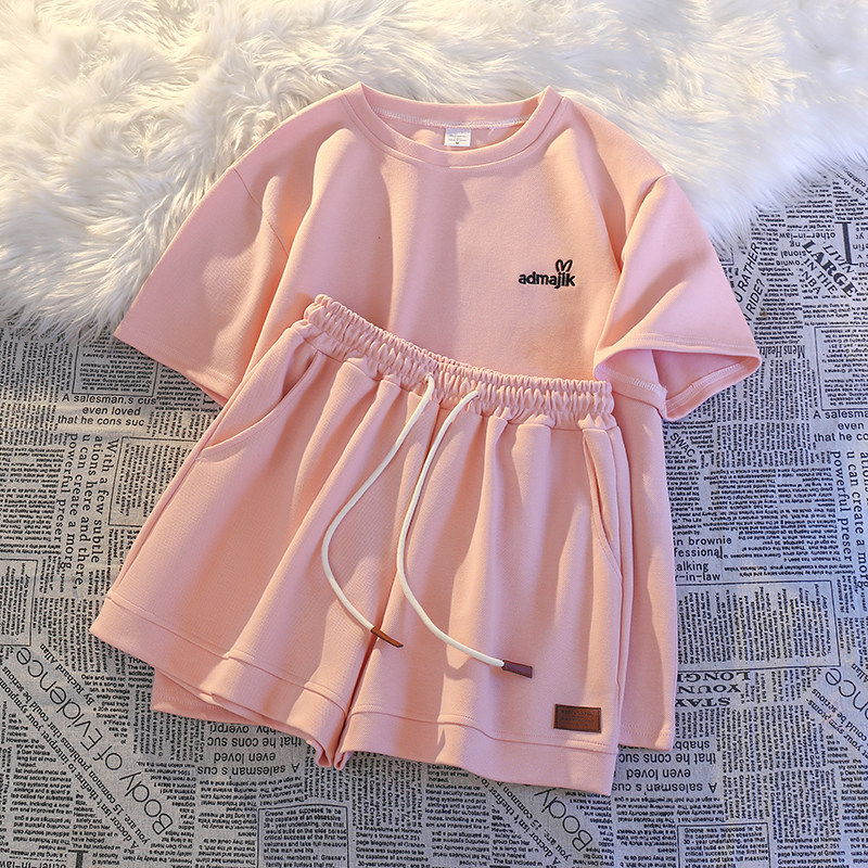 여성을 위한 여름 캐주얼 반팔 반바지 슈트 여름 루즈 슬리밍 및 화이트 투피스 세트 편안한 스포츠 슈트 트렌디한 아우터웨어