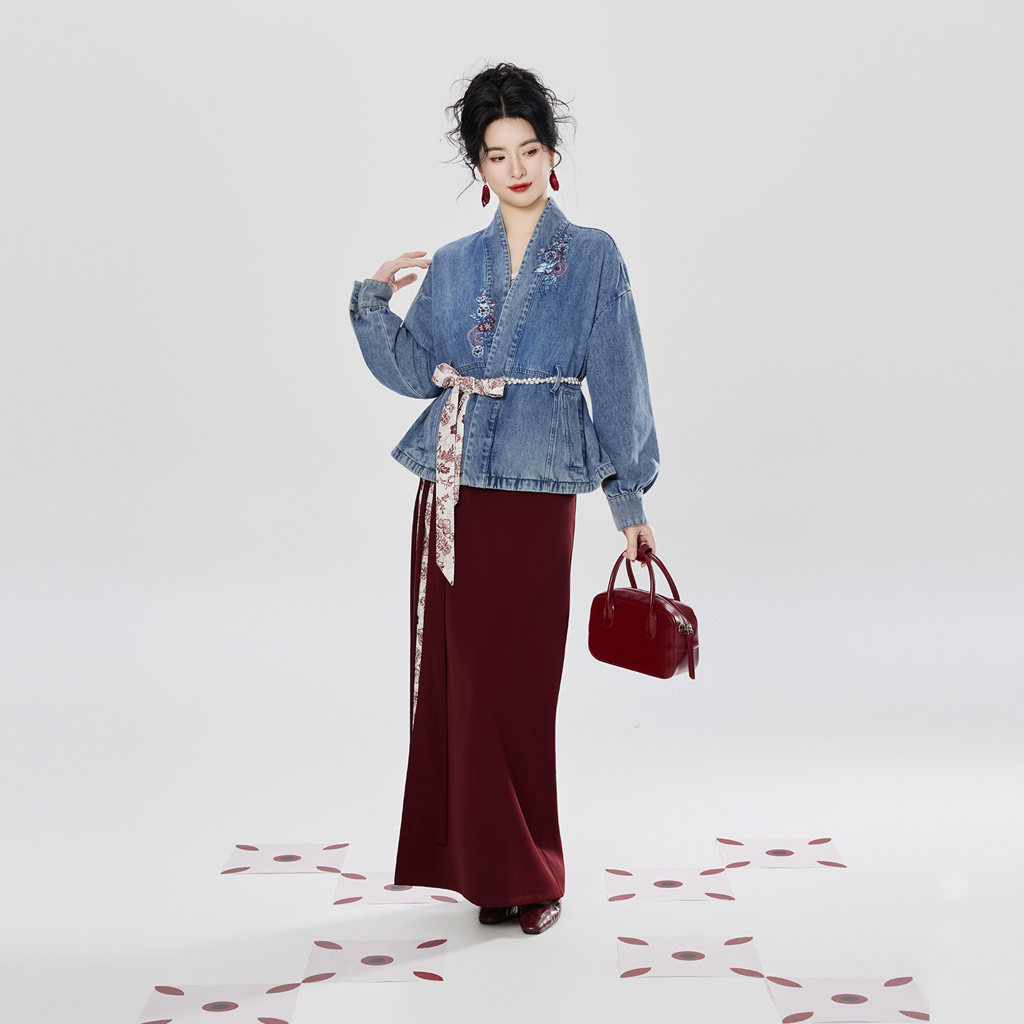织造司[港风美人]新中式牛仔外套吊带背心女内搭抹胸旋裙汉服套装图片