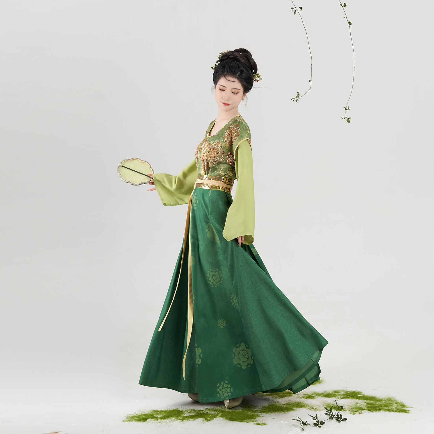 未央织造司原创唐制汉服复原敦煌团花唐褙子雪纺圆领衫内搭八破裙