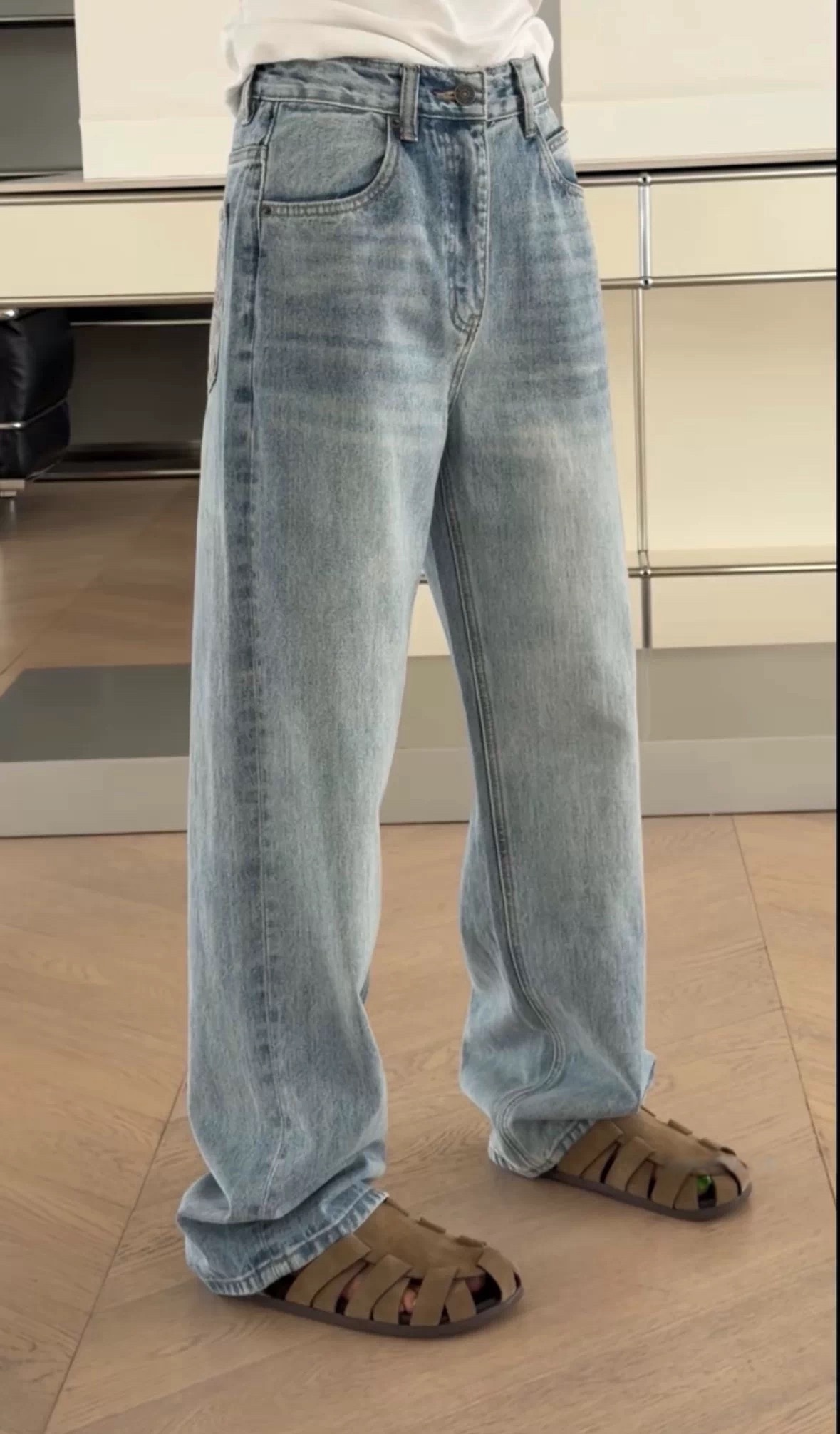 诗歌兰女装2026春款 26558休闲慵懒时髦小直筒裤刺绣口袋牛仔裤女