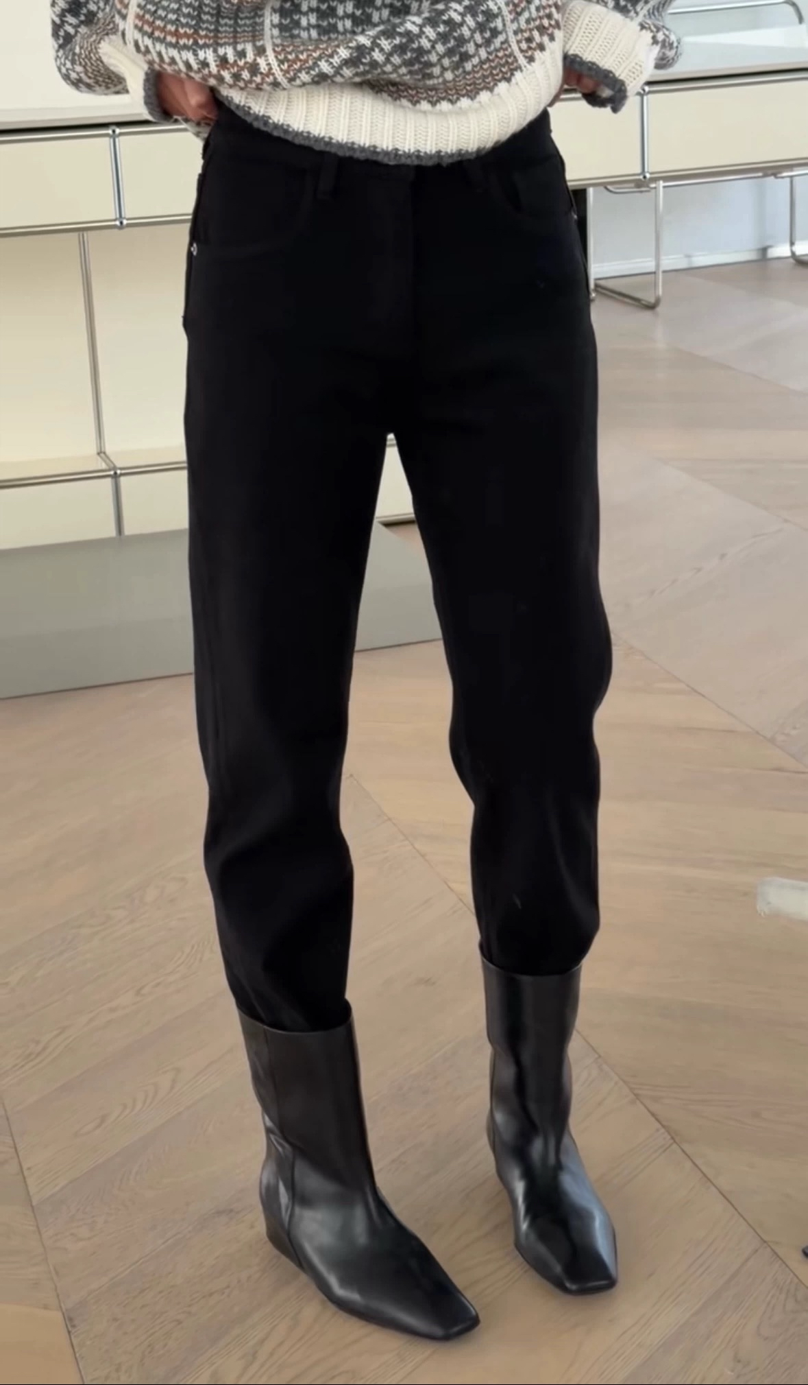 诗歌兰女装2025冬新15977复古个性街头烟管裤薄绒九分牛仔裤靴裤