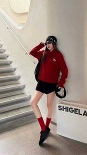 诗歌兰女装2026早春款 27154可爱简约复古圆领小马针织衫女红毛衣