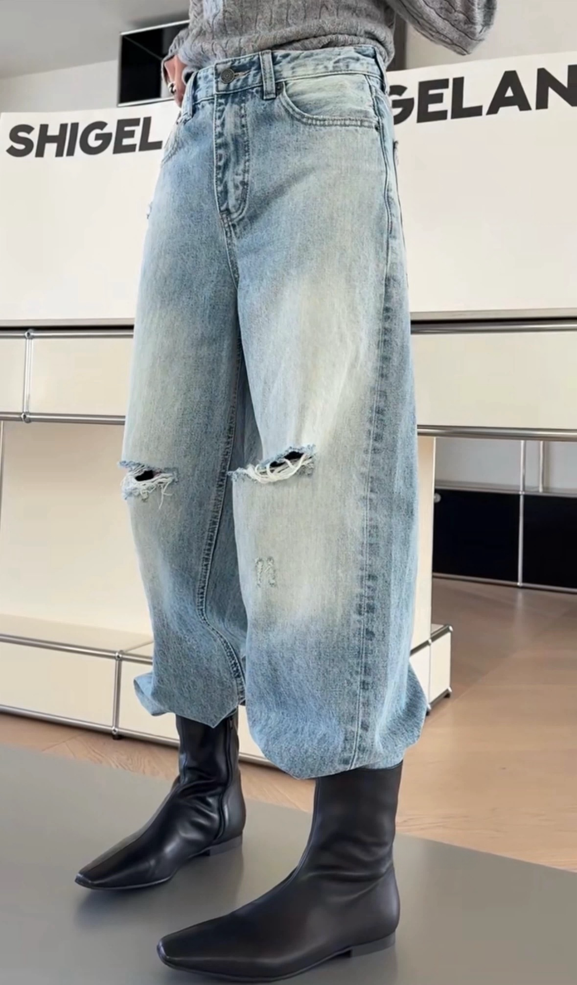 诗歌兰2026早春女装 26688复古个性街头风直筒磨破靴裤牛仔裤