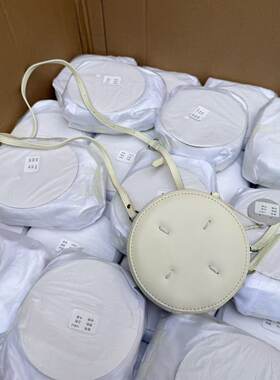 几十个！正价100+~定制尾单~迷你口红包极简奶白色斜挎圆饼包