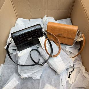 鳄鱼纹时尚 瑕疵处理 经典 柜价339 小方包斜挎包 限量几十个