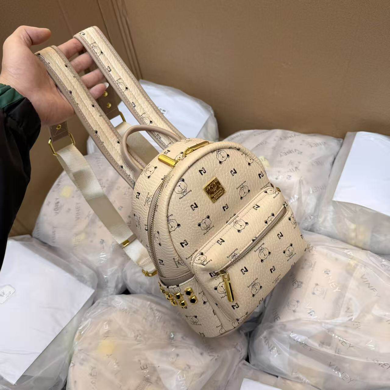 限量几十个！正价300+！国内公司单~经典卡通老花印花双肩女背包