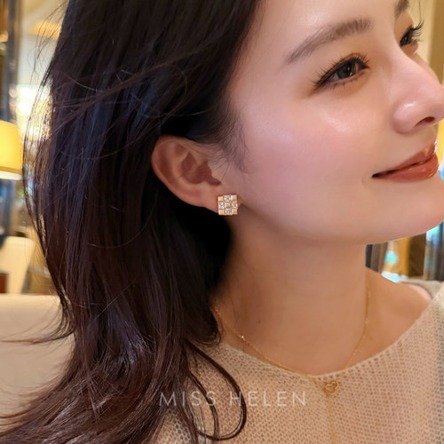 10/9 20点新品9.5折 丝绒方糖锆石耳钉女金色通勤小巧无耳洞耳夹