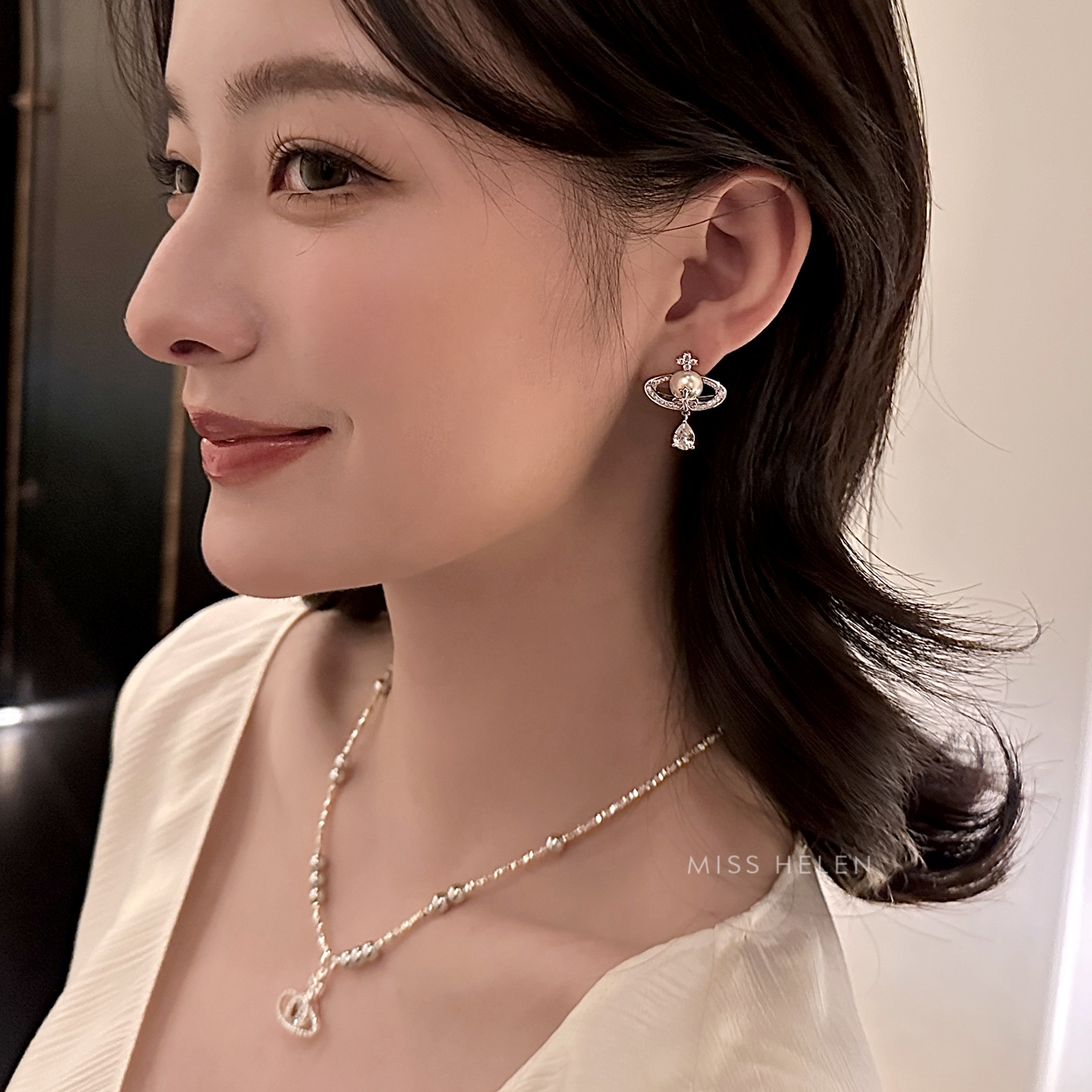 MISS HELEN闪锆土星耳钉耳夹女合成锆石星球超闪耳饰轻奢耳环春