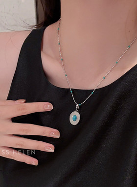 茶白项链女绿松石叠戴气质优雅