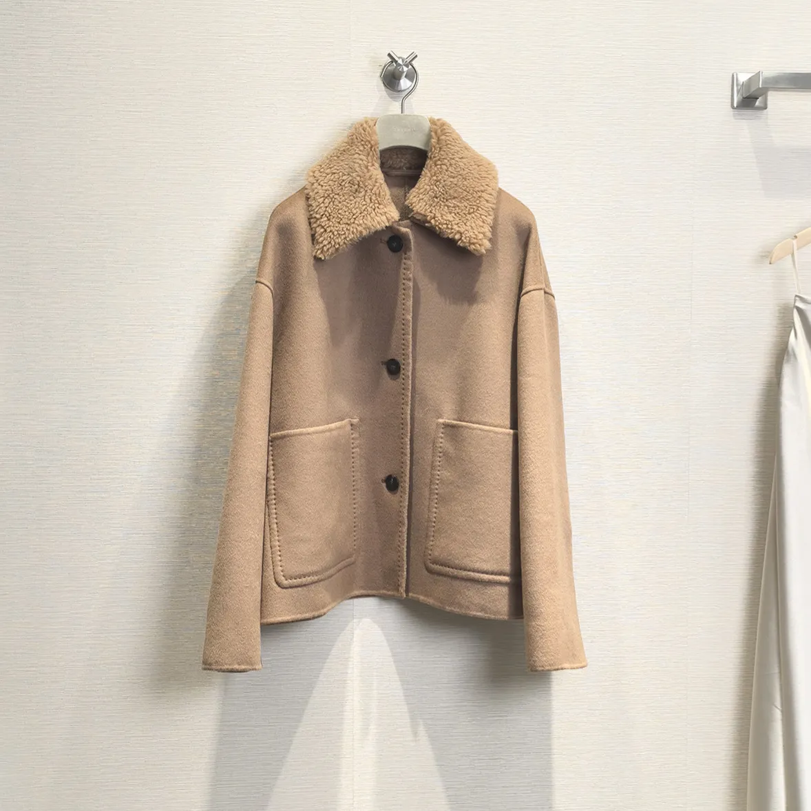 IC之ICLE禾专柜同款女冬季全羊毛呢绒双面外套短款小个子毛领大衣