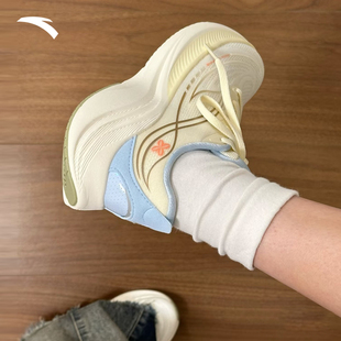 安踏女鞋叶子6跑步鞋2026春季款皮面防水保暖厚底增高女鞋运动鞋