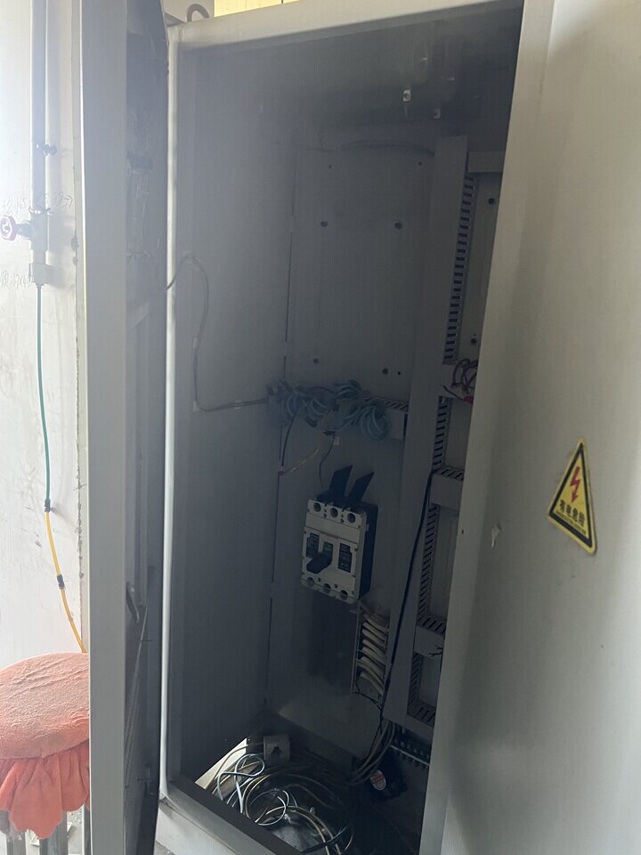 4月28日扬州一台拉幅定型机（型号：XLC-2600-10）网络拍卖公告