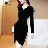 2025新款 女装 高端显瘦长袖 黑色丝绒连衣裙春装 V领中长款 包臀裙子