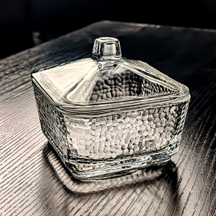 2026新款水晶玻璃碗水果盘方形带盖小精致果盘咸菜零食摆放高级感