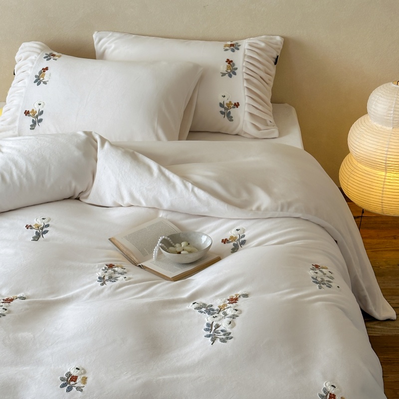 小清新冬季双面牛奶绒四件套花卉刺绣被套床单床笠保暖床上用品