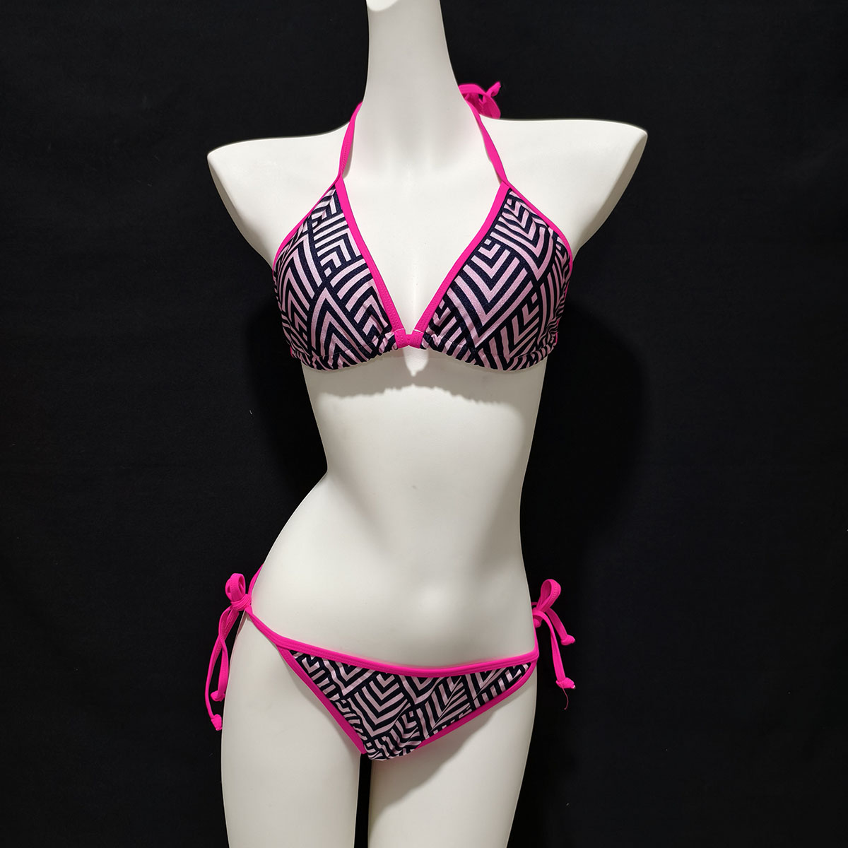 欧美性感拼色绑带比基尼辣妹海边度假游泳拍照三点式分体泳衣露背