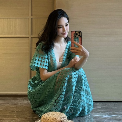 镂空钩花v领飞飞袖X形连衣长裙