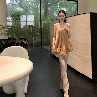 《琉璃月光》冷清感 丝光吊带U领荷叶边上衣 缎面鱼尾S形半裙套装