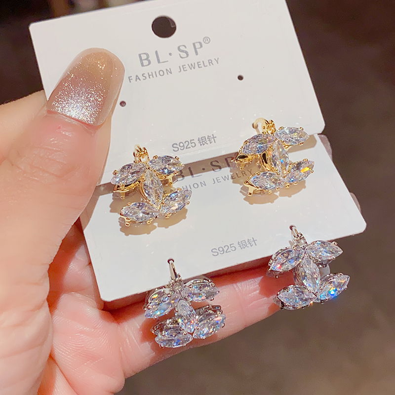 精致甜美小香风锆石双C耳扣女