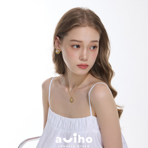 aviho 月泊星海小众设计贝母圆盘项链轻奢高级感微镶锆石月亮星光