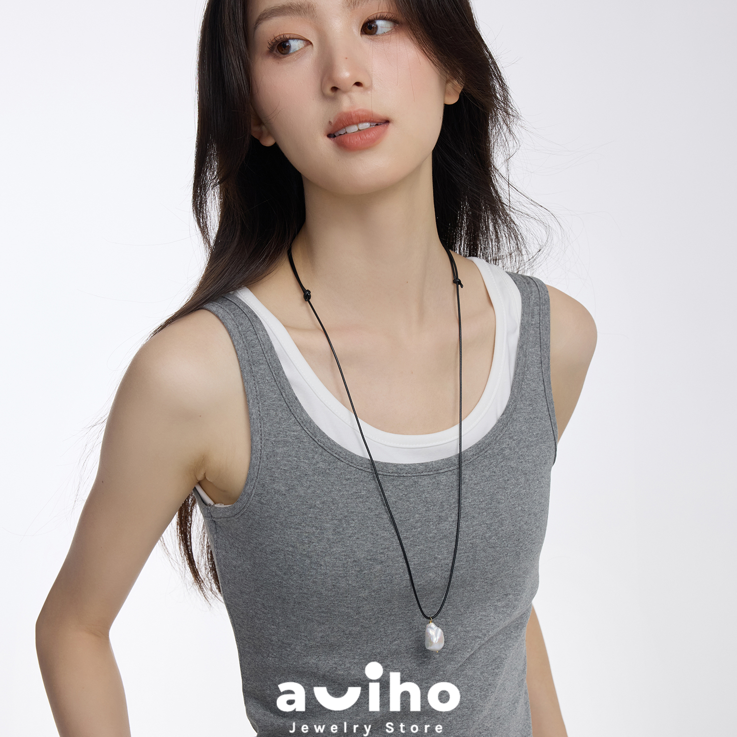 aviho 极简高级感巴洛克珍珠项链女休闲时髦黑绳新款毛衣链长项链