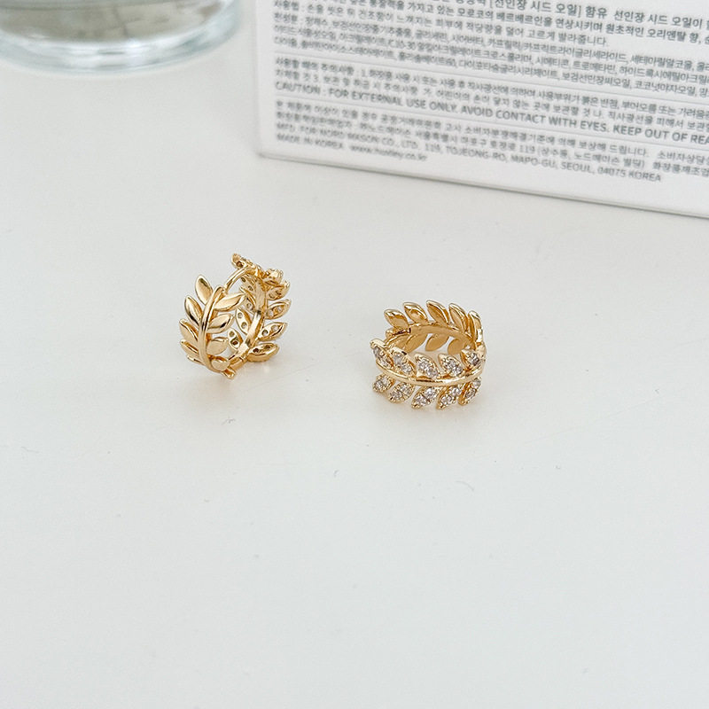 小众金色树叶镶钻银耳环圈圈耳饰
