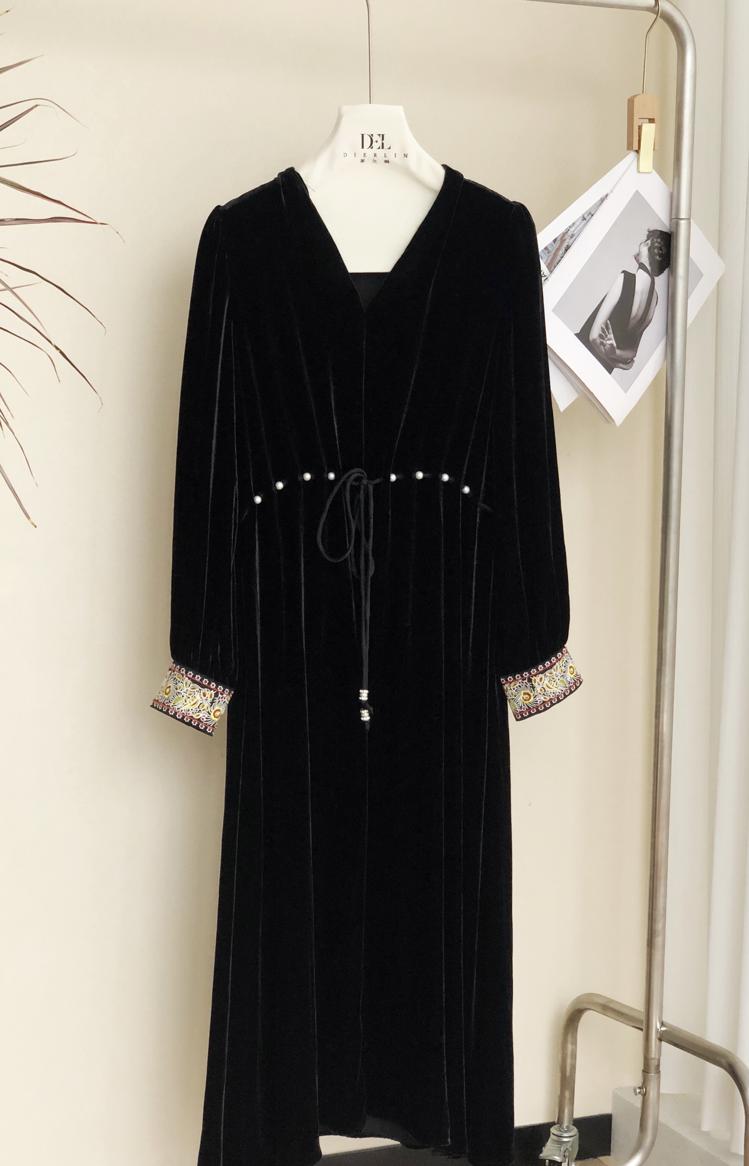 2025秋冬新款真丝丝绒连衣裙女