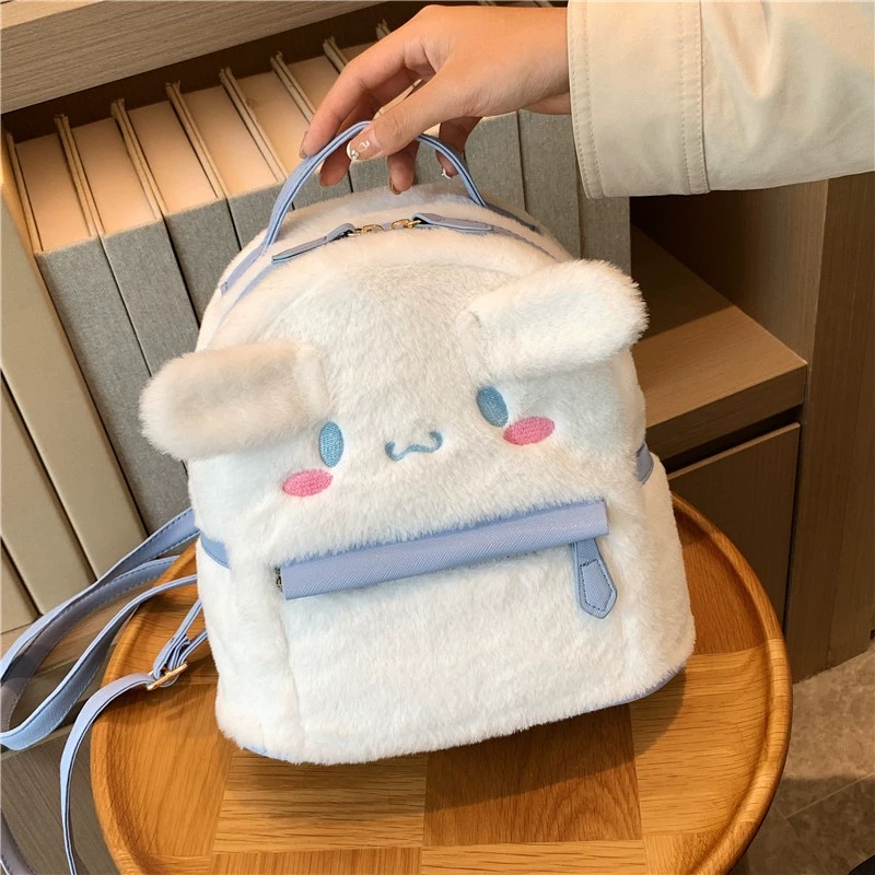 女孩玉桂狗毛绒双肩包可爱日系学生大耳狗毛茸茸包包外出旅行萌妹