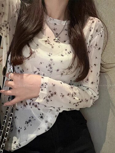 设计感碎花薄款防晒罩衫女春夏修身微透网纱长袖t恤短款韩系上衣
