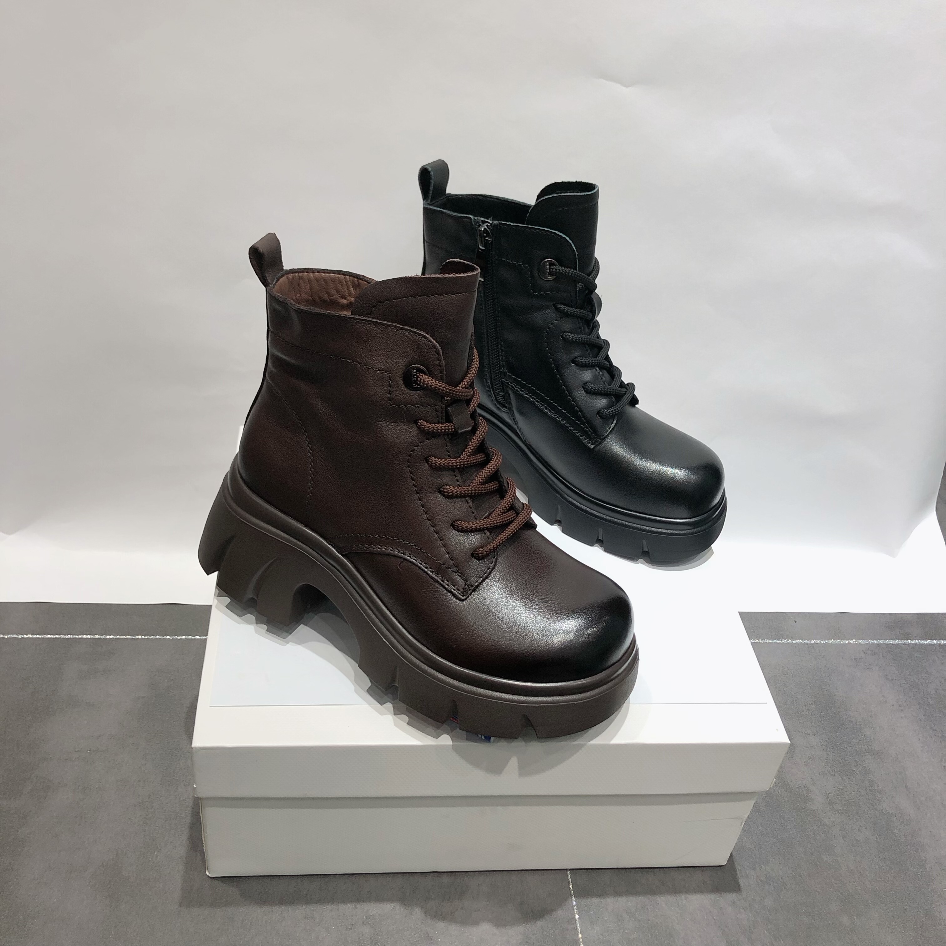 LFR牛皮短靴女2025冬新款保暖加绒英伦马丁靴厚底粗跟百搭小皮靴