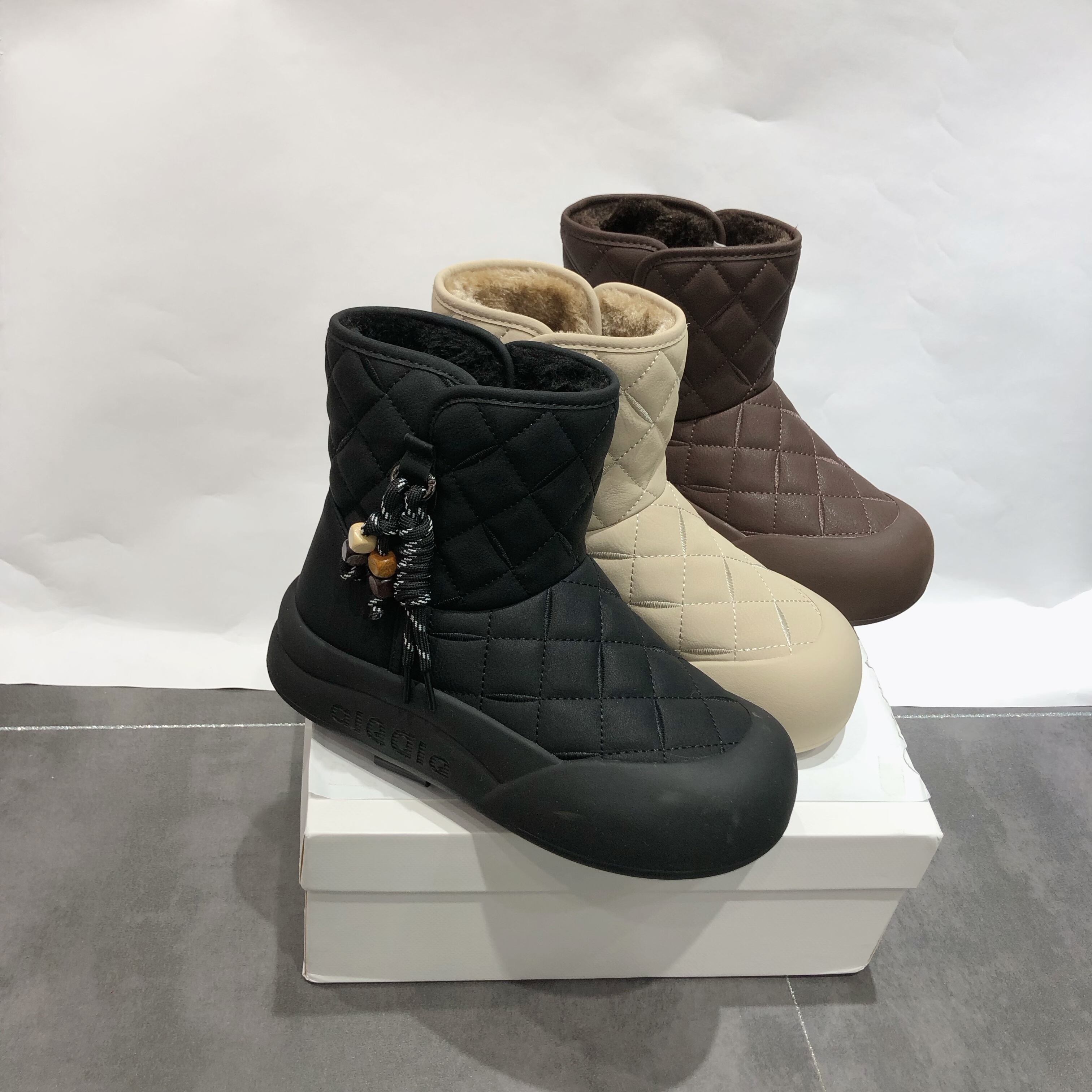 LFR东北哈尔滨防寒雪地靴2025新款女款冬季加绒加厚雪地棉鞋白搭